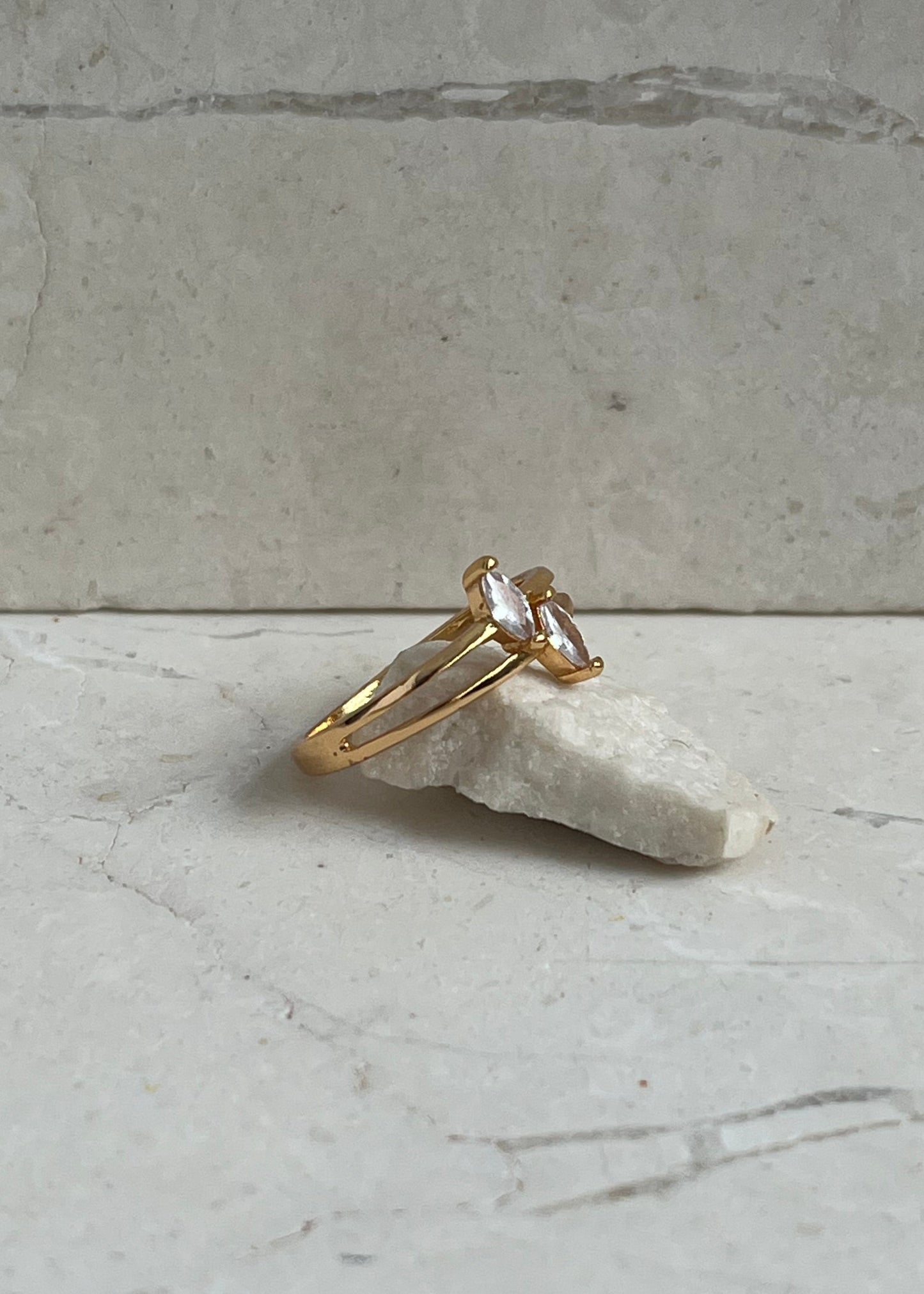 Double Dutch Ring