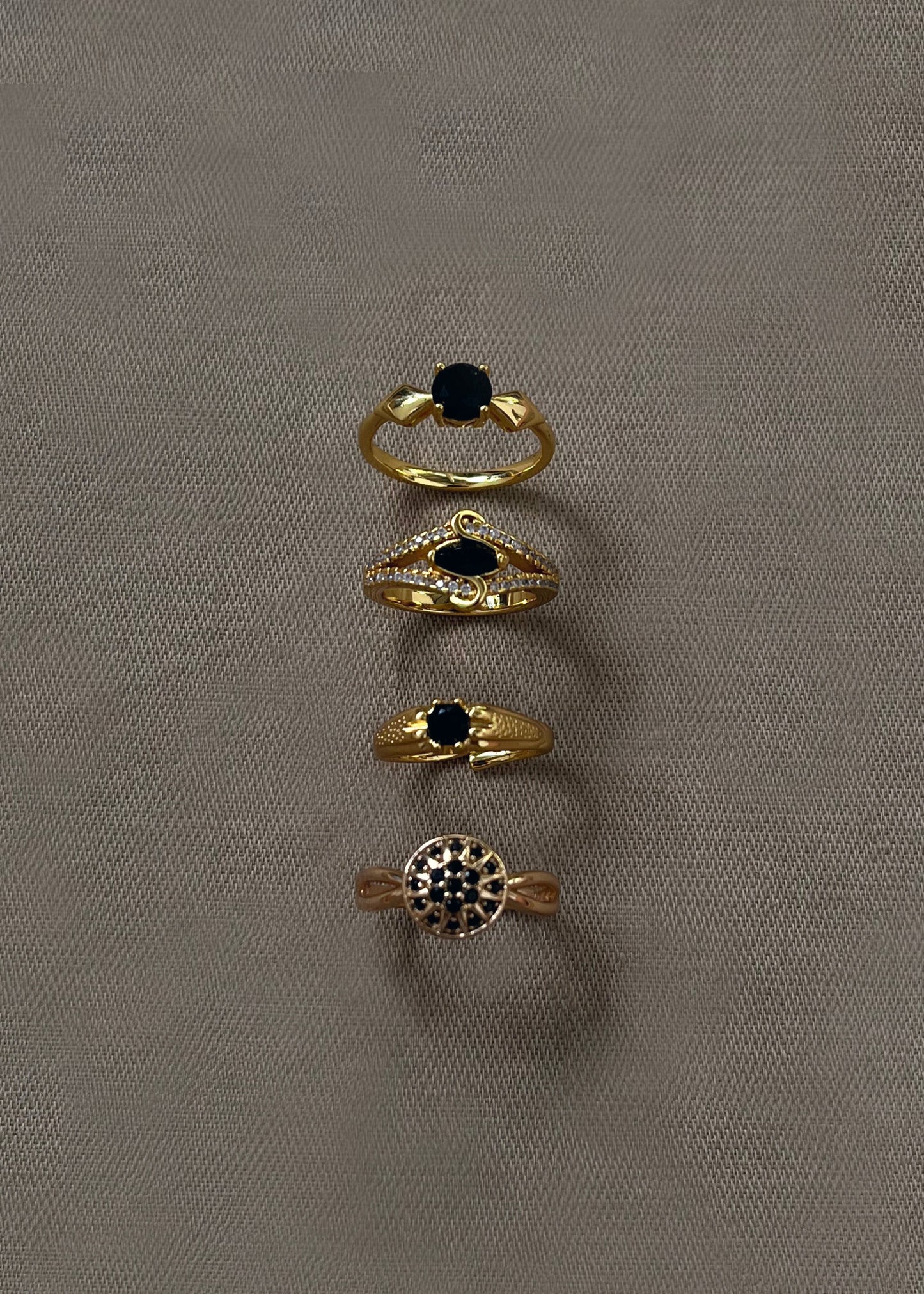 Fem Pharaoh Ring