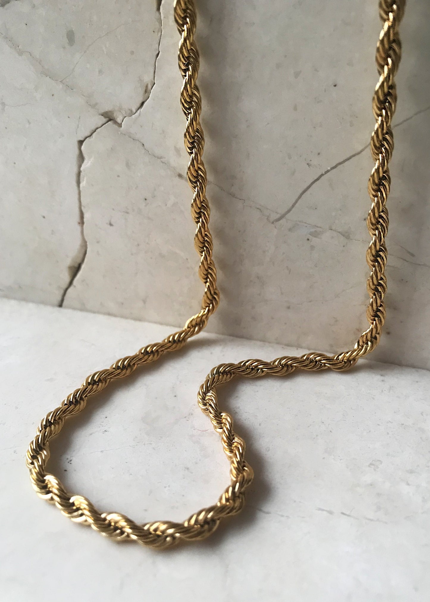 Thick Twisted Chain