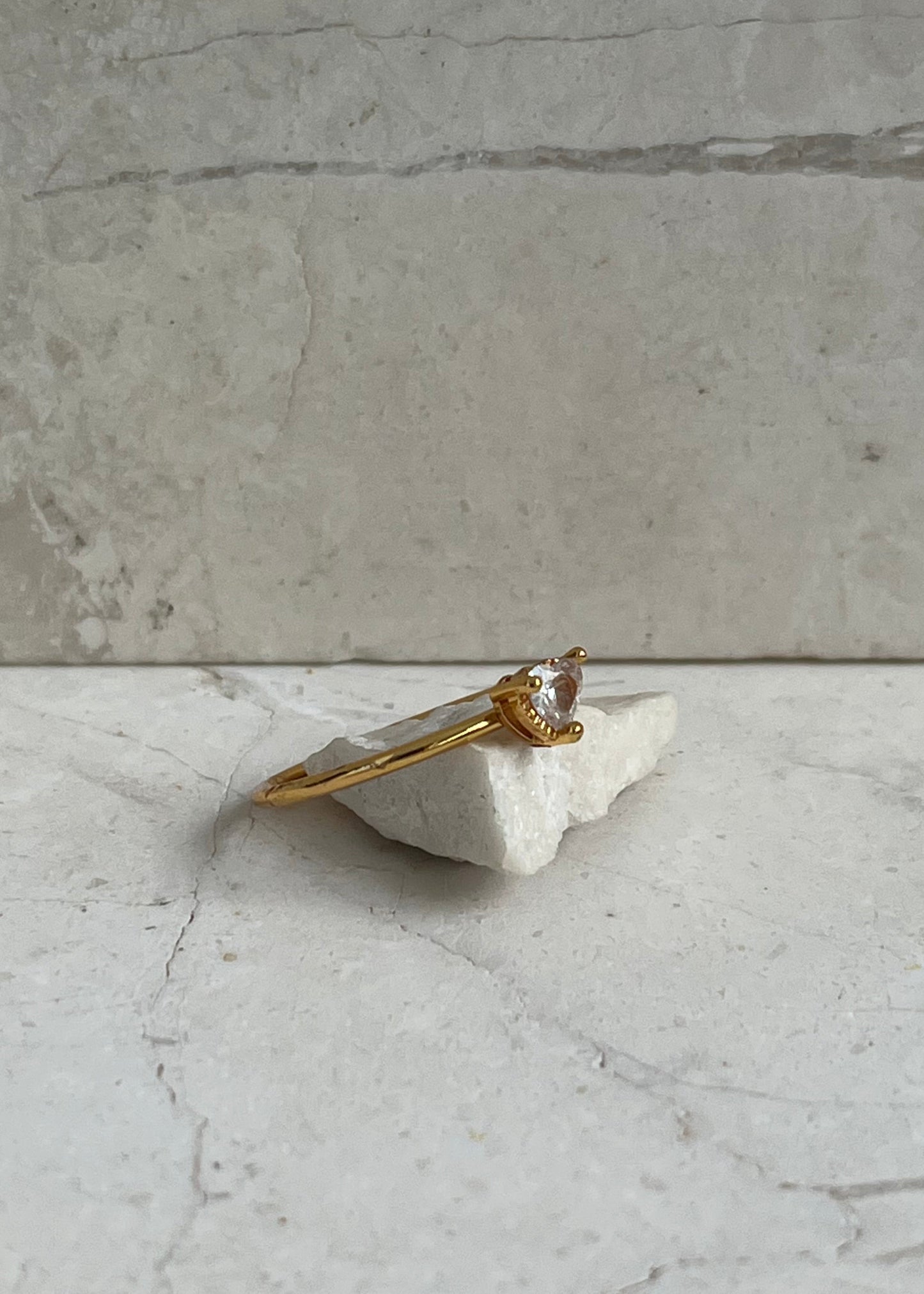 Petite Amor Ring