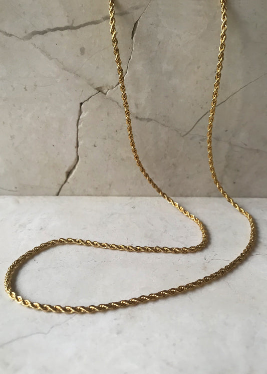 Thin Twisted Chain